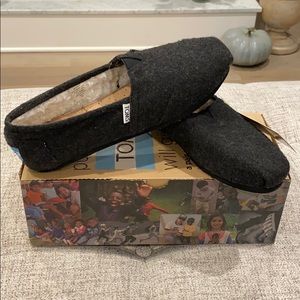 TOMS CLASSIC BLACK WOOLEN WOMENS SHOES